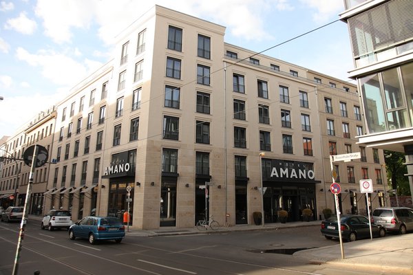 Hotel Amano